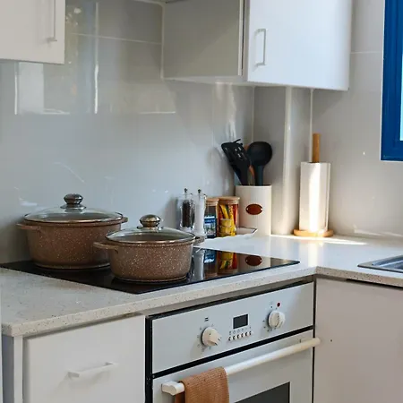 Daire Diana Hats 1b, Pool, Center *