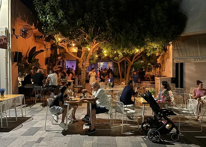 Diana Hats 1b, Pool, Center Apartmán