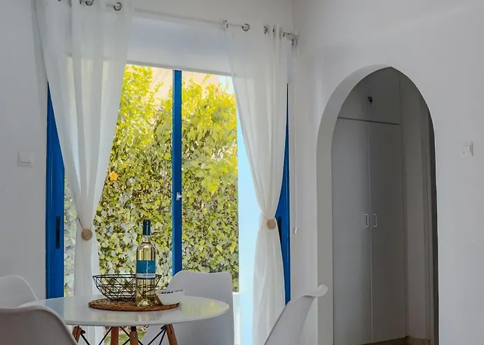 Diana Hats 1b, Pool, Center * Paphos