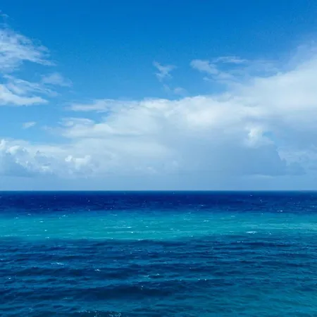 Diana Hats 1b, Pool, Center *