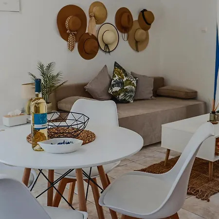 Diana Hats 1b, Pool, Center * Paphos